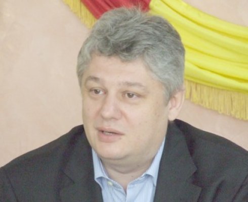 Mogoş Manea îşi face iluzii că-l scoate Dan Diaconescu primar